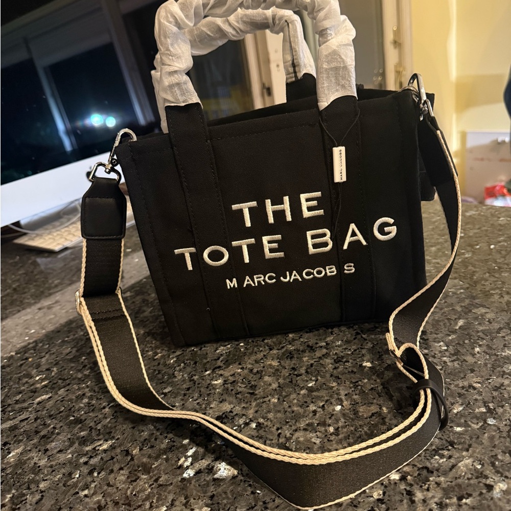 Marc Jacobs Black Messenger Bag